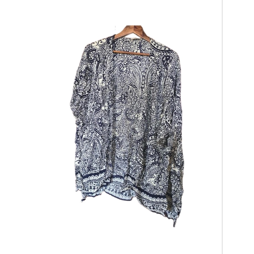 Umgee Kimono Wrap Women S/M Navy Blue White Paisley Floral Boho Excellent